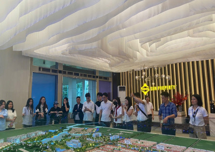 SINH VIÊN ĐẠI HỌC KHÓA 12 NGÀNH QUẢN LÝ ĐẤT ĐAI VÀ BẤT ĐỘNG SẢN THAM GIA CHUYẾN KIẾN TẬP THỰC TẾ TẠI VƯỜN QUỐC GIA CÚC PHƯƠNG – NINH BÌNH VÀ DỰ ÁN SUN URBAN CITY - HÀ NAM